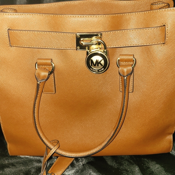 MICHAEL Michael Kors Handbags - Michael  kors hand bag 👜